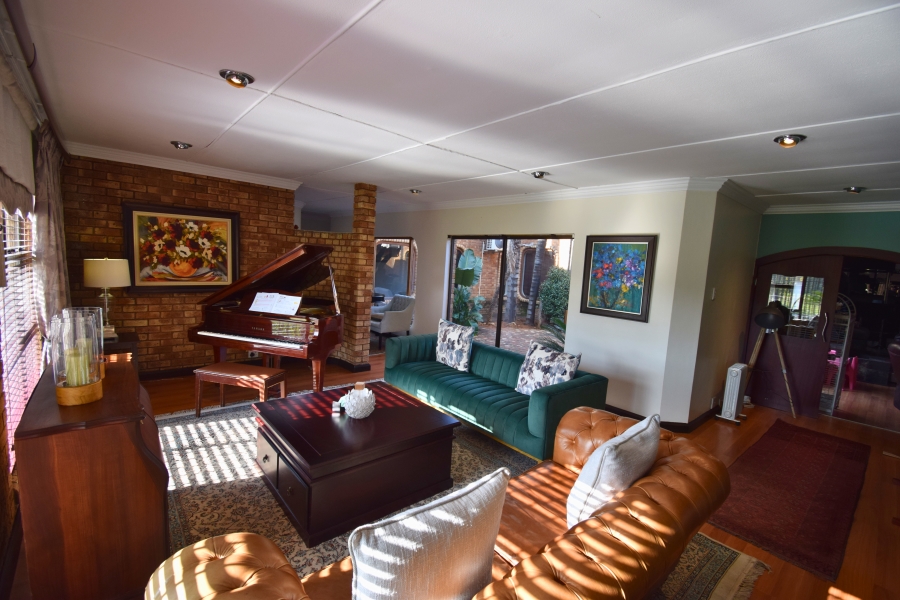 To Let 4 Bedroom Property for Rent in Jim Fouchepark Free State